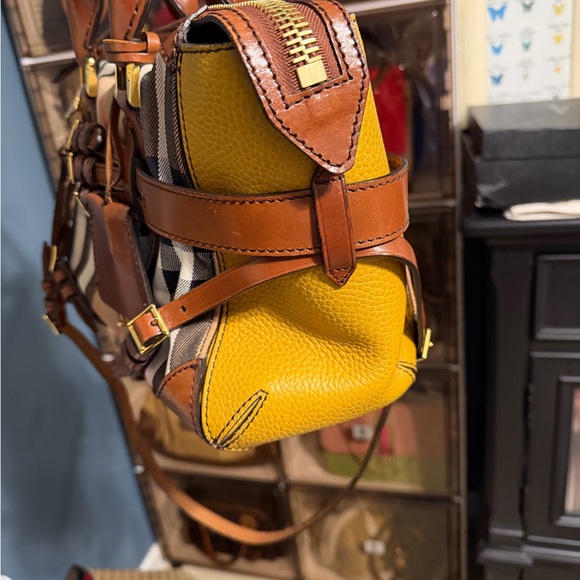 Burberry Gladstone 2 way Brown and Yellow nova check cloth and leather Satchel - Picture 3 of 14